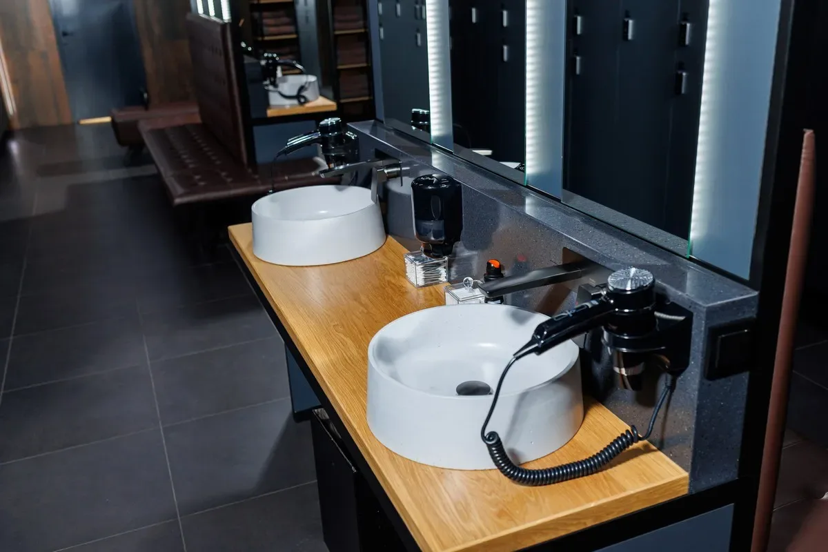 commercial plumbing contractors near me